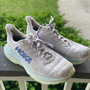 Hoka Mach shoe